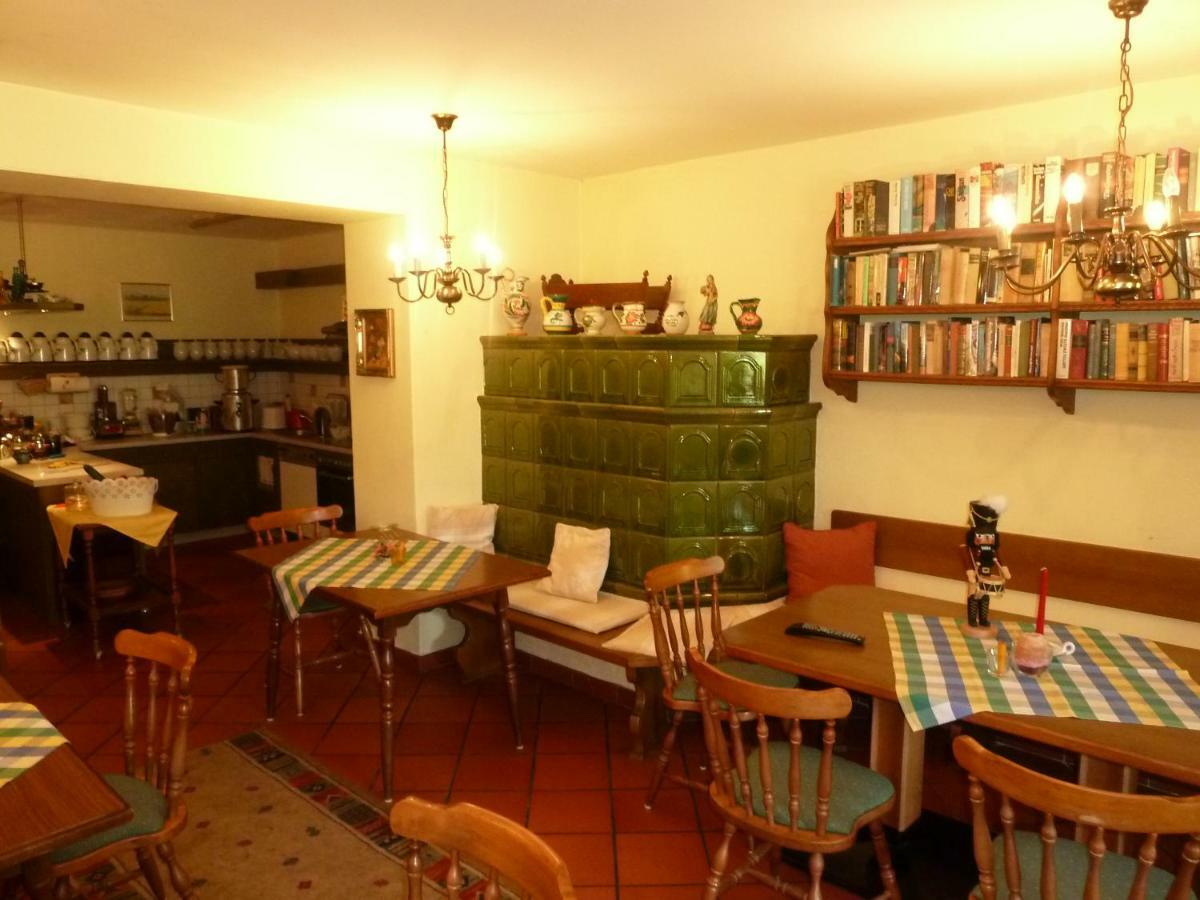 Gaestehaus-Staats Bed and Breakfast Obervellach Exteriör bild